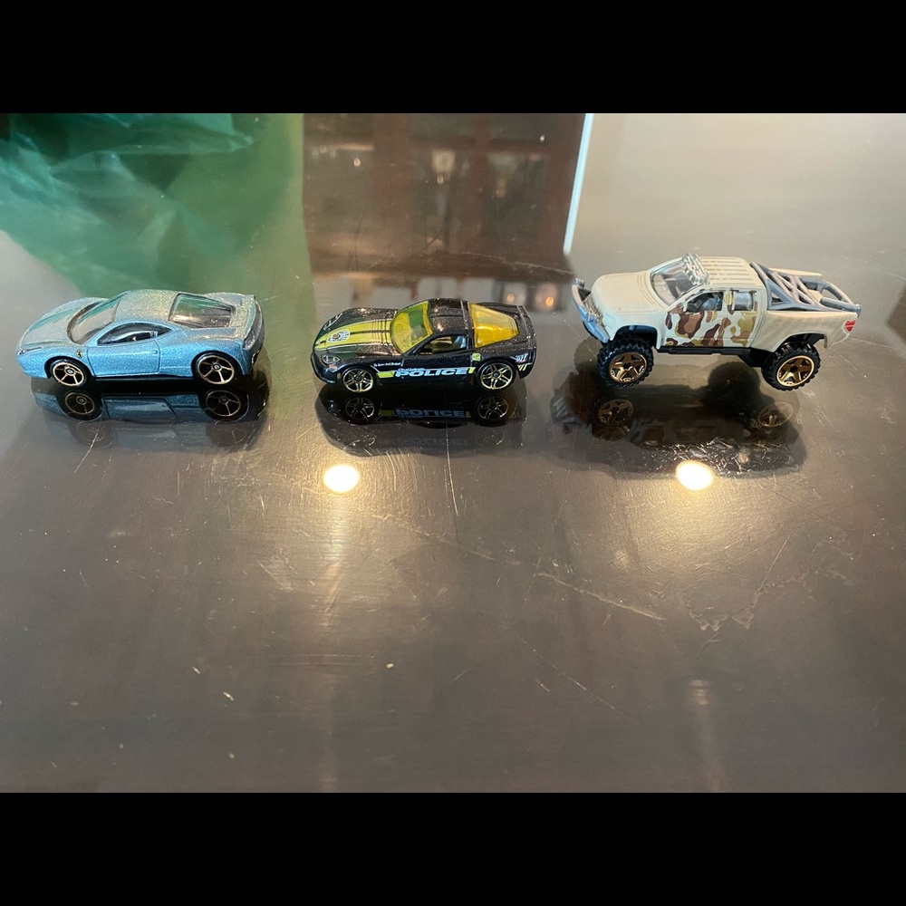9 opened Hot Wheels